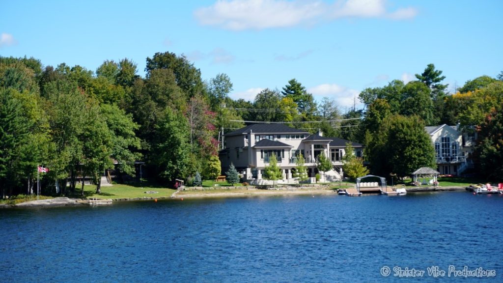 canada.ontario.bala.moon.river.114