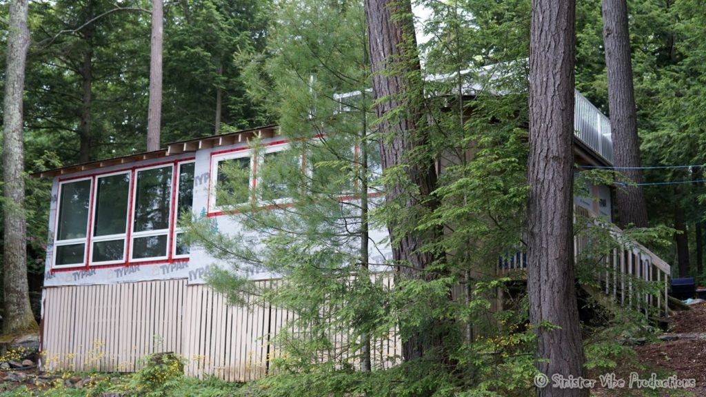 canada.ontario.bala.moon.river.173