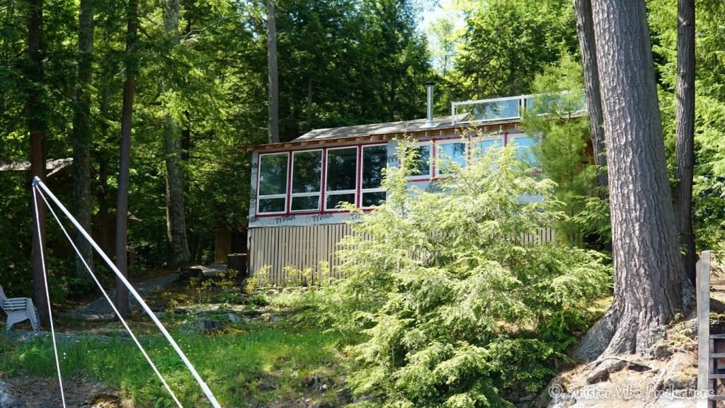 canada.ontario.bala.moon.river.249