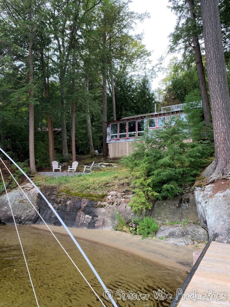 canada.ontario.bala.moon.river.286