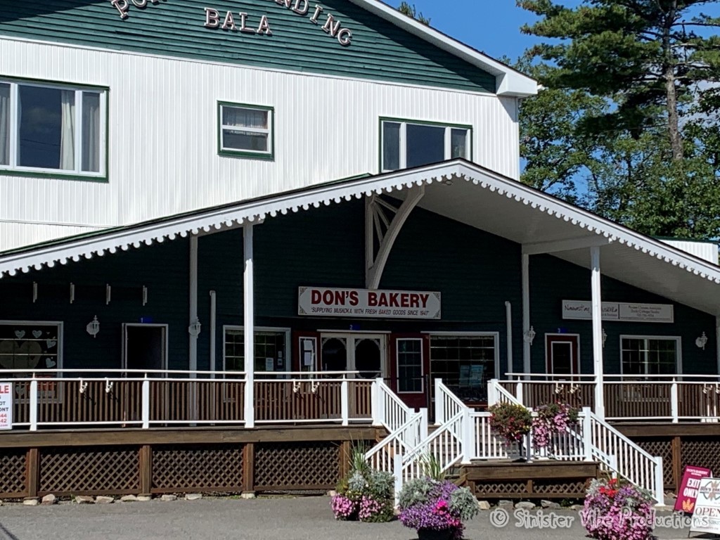 canada.ontario.bala.moon.river.299