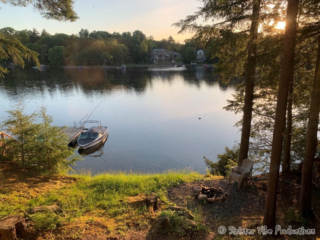 canada.ontario.bala.moon.river.376
