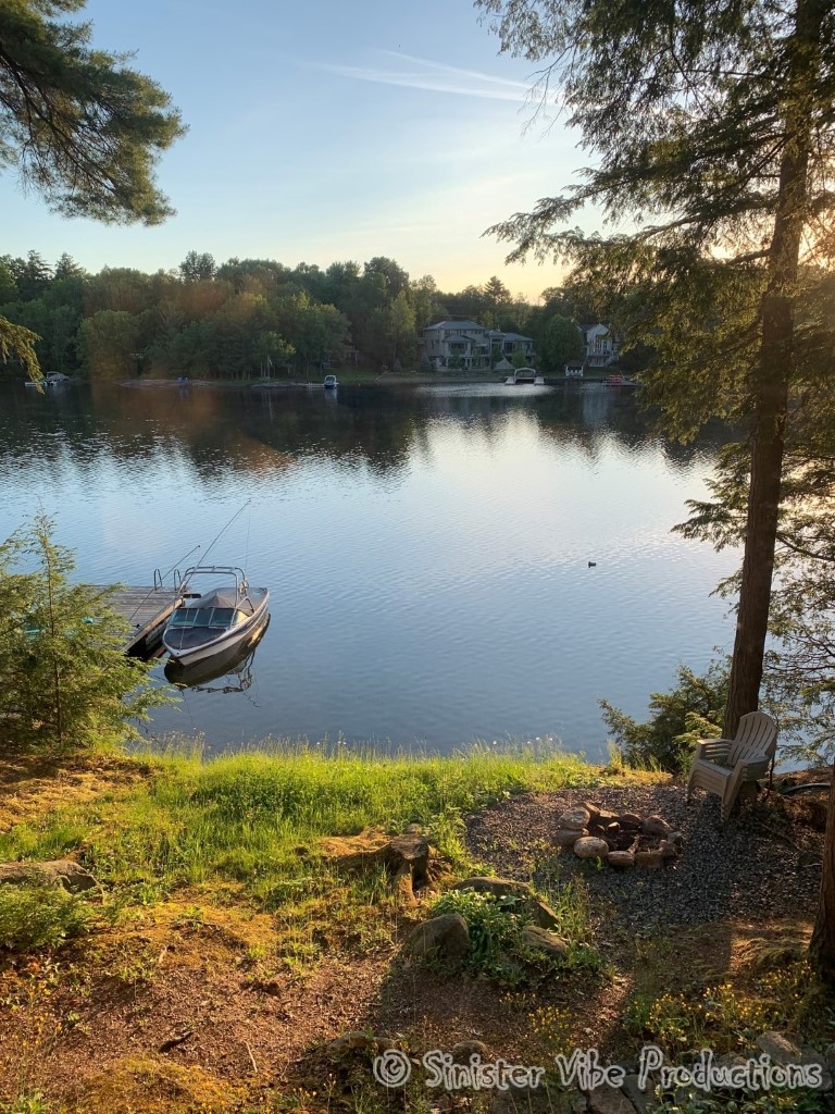 canada.ontario.bala.moon.river.382