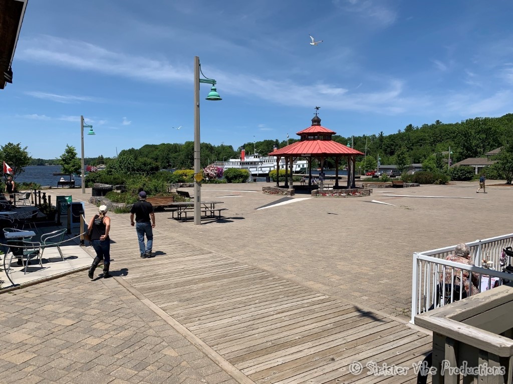 canada.ontario.bala.moon.river.401