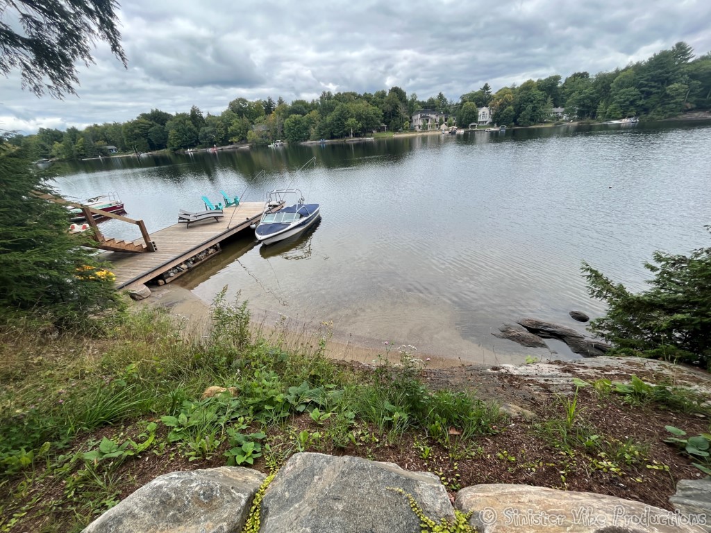 canada.ontario.bala.moon.river.438