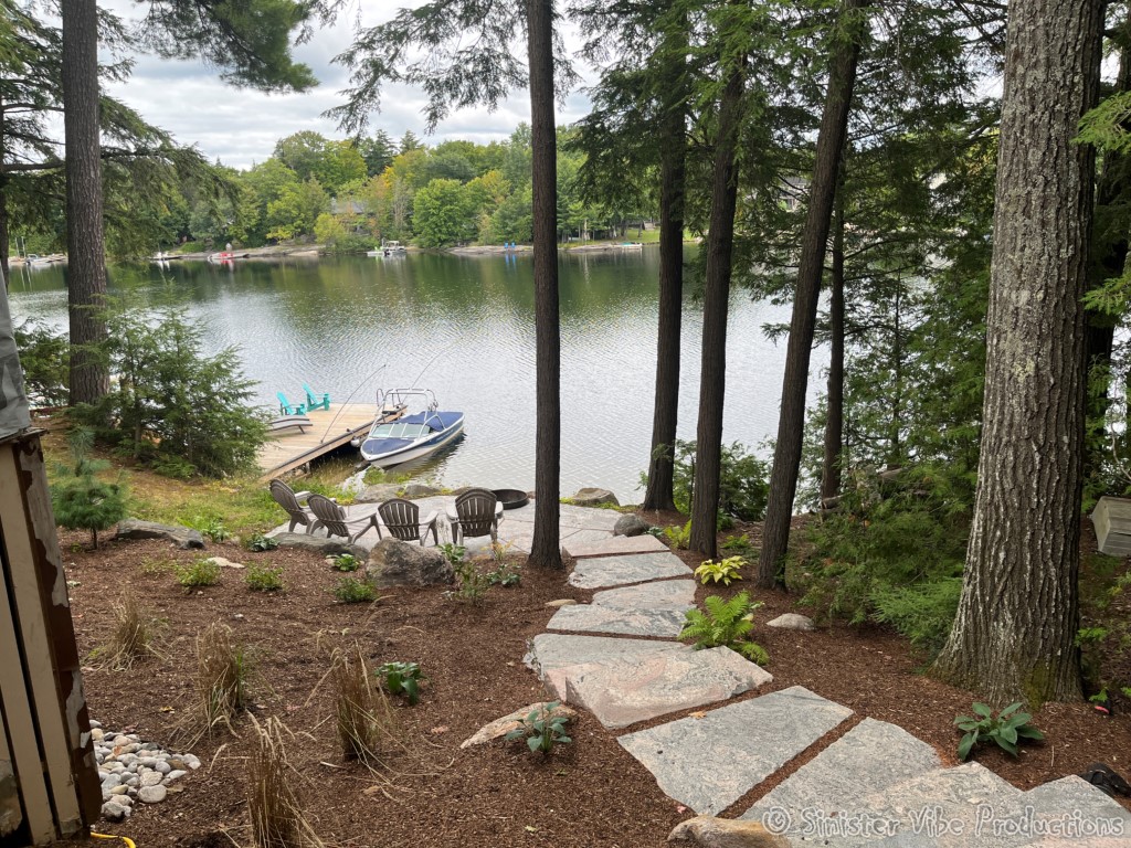 canada.ontario.bala.moon.river.444