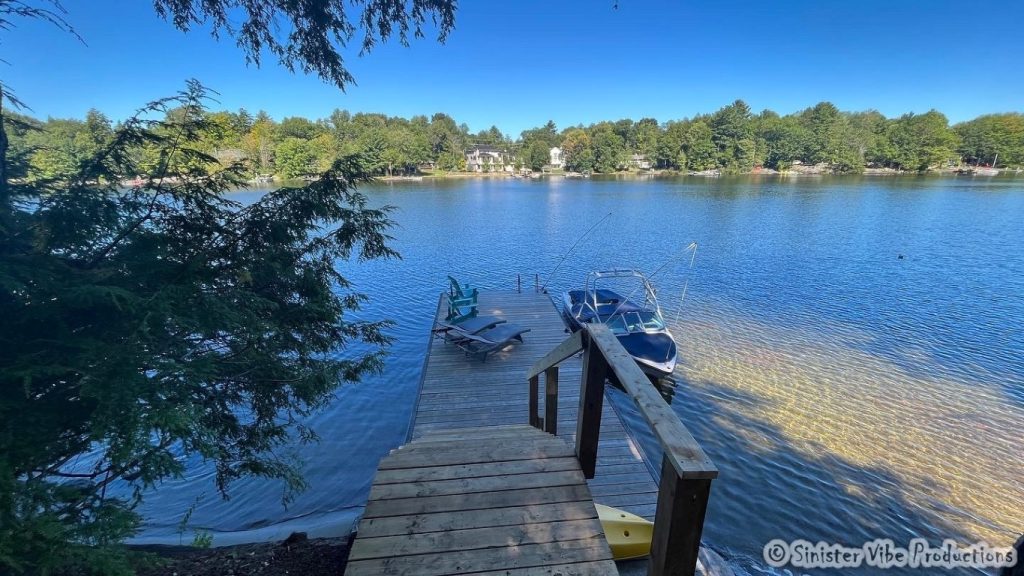 canada.ontario.bala.moon.river.45