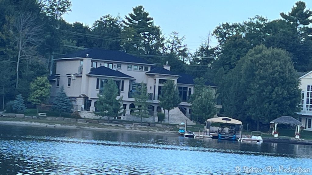canada.ontario.bala.moon.river.58