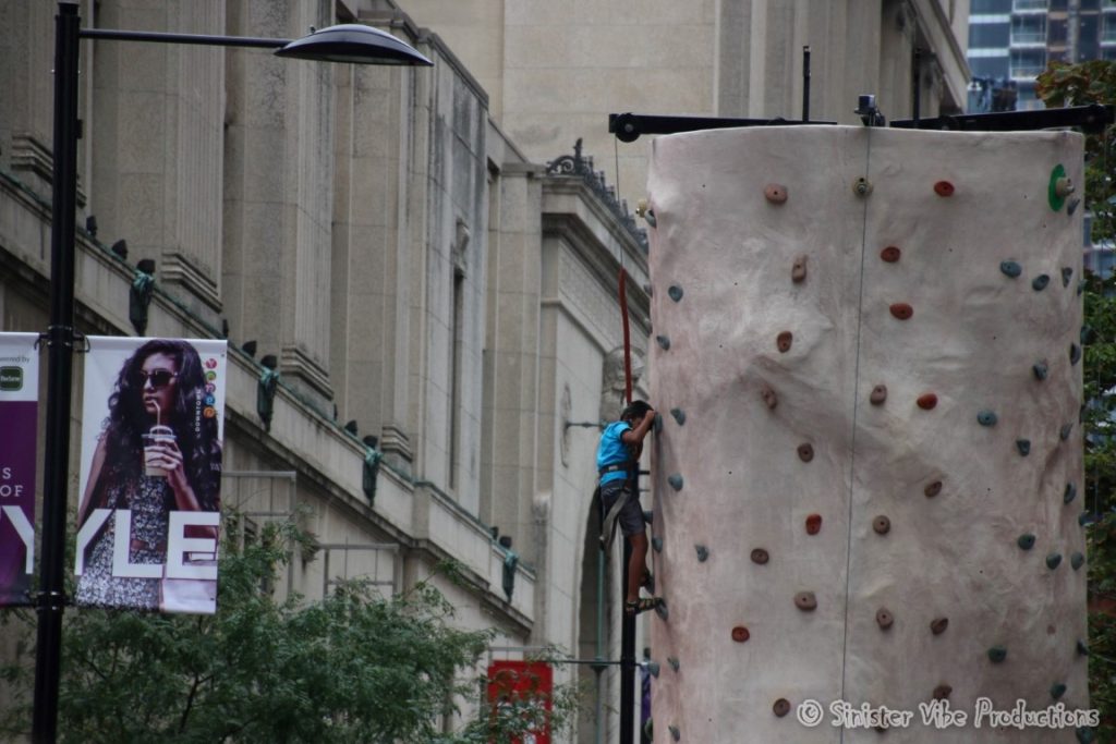 canada.ontario.toronto.buskerfest.59
